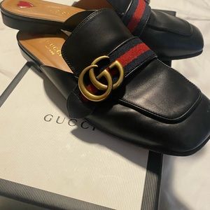 Gucci Loafers Great condition! Only worn a handful of times. Size 36 1/2